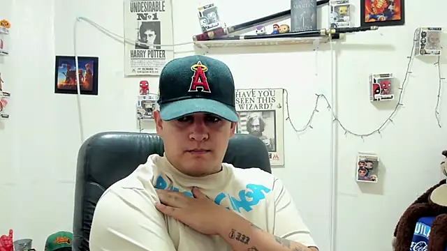 Snapshot of ney_22 chatting on 11.27.25 ney 22 online show from 11.27.25