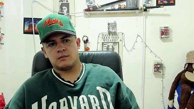 Snapshot of ney_22 chatting on 12.01.25 ney 22 online show from 12.01.25