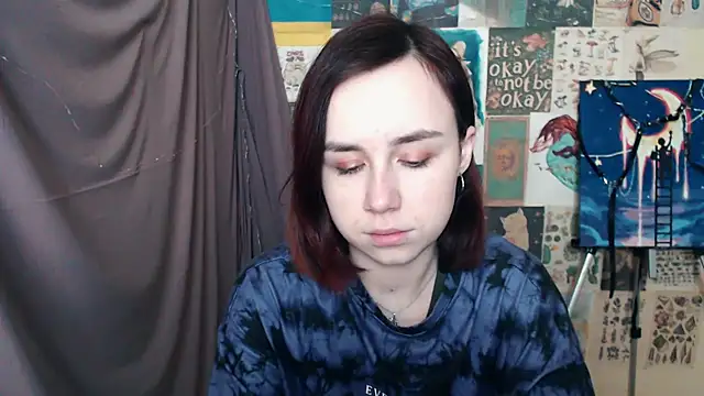 VeryVeryVeryShy  online show from 02.12.25