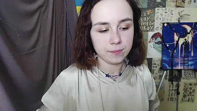 VeryVeryVeryShy  online show from 02.25.25