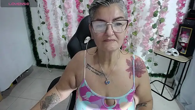 bety-cum2 online show from 02.22.25