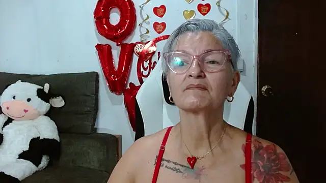 bety-cum2 online show from 02.15.26