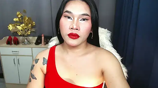 Snapshot of Ur_Fantastic_Lina chatting on 01.14.25 Ur Fantastic Lina online show from 01.14.25