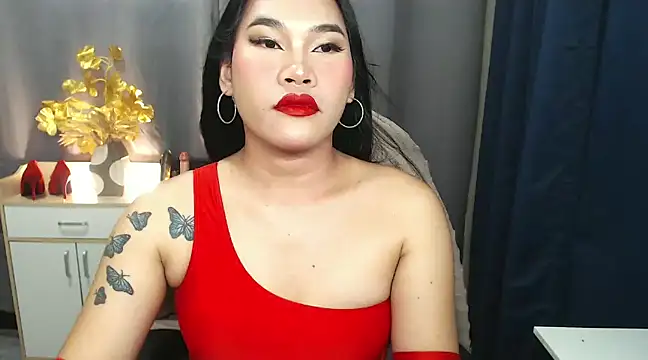 Snapshot of Ur_Fantastic_Lina chatting on 01.17.25 Ur Fantastic Lina online show from 01.17.25