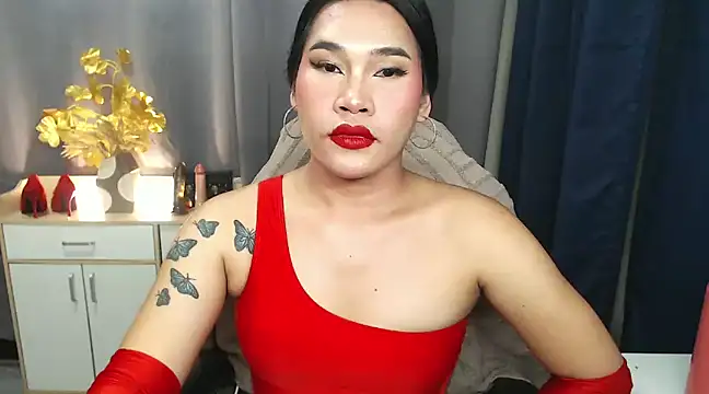 Snapshot of Ur_Fantastic_Lina chatting on 01.18.25 Ur Fantastic Lina online show from 01.18.25