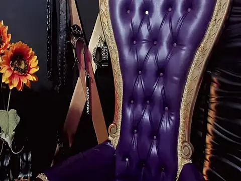 SASHA DERECK online show from 11.19.25