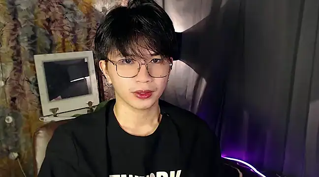 Sexy Handsome Drex online show from 12.18.24