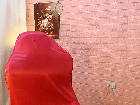 Snapshot of Mast3rOfDesire chatting on 01.28.25 Mast3rOfDesire online show from 01.28.25