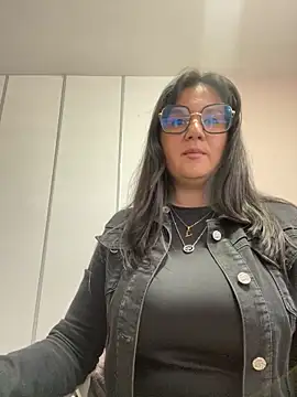 SWEETLILY18 online show from 02.01.25