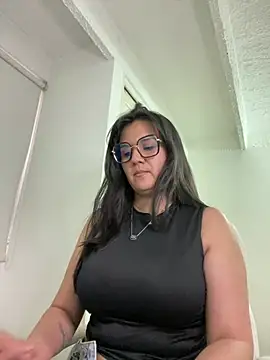 SWEETLILY18 online show from 02.25.25