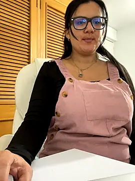 SWEETLILY18 online show from 09.11.25