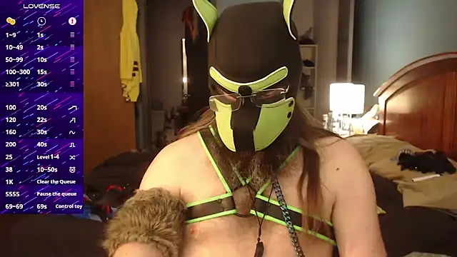 kinkywolf429 online show from 10.28.25