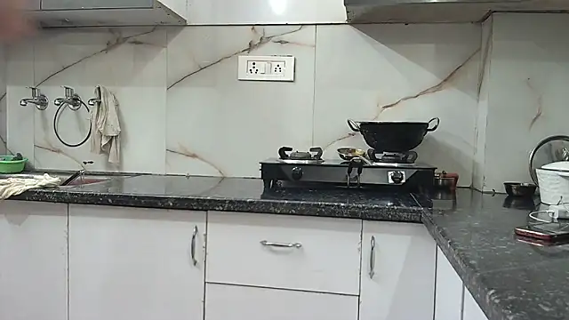 Snapshot of Zoya_Varma004 chatting on 01.27.25 Zoya Varma004 online show from 01.27.25
