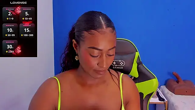 Snapshot of Brunna-Brownn chatting on 12.02.24 Brunna-Brownn online show from 12.02.24