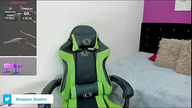 Snapshot of Brunna-Brownn chatting on 03.05.25 Brunna-Brownn online show from 03.05.25