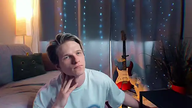 Breston Sweet online show from 04.18.26