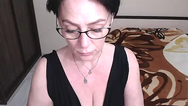 Snapshot of BelovedLady chatting on 03.15.25 BelovedLady online show from 03.15.25