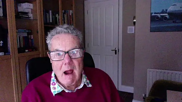 Snapshot of Oldpistolpete chatting on 12.04.24 Oldpistolpete online show from 12.04.24