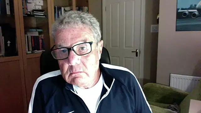 Snapshot of Oldpistolpete chatting on 02.06.25 Oldpistolpete online show from 02.06.25