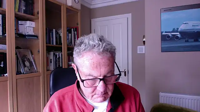 Snapshot of Oldpistolpete chatting on 03.22.25 Oldpistolpete online show from 03.22.25