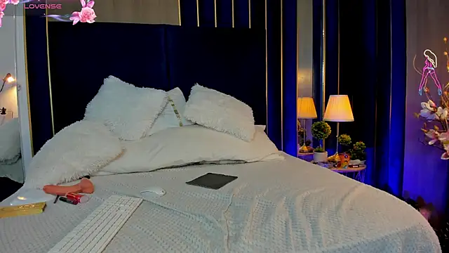 VanessaAngel online show from 11.13.25