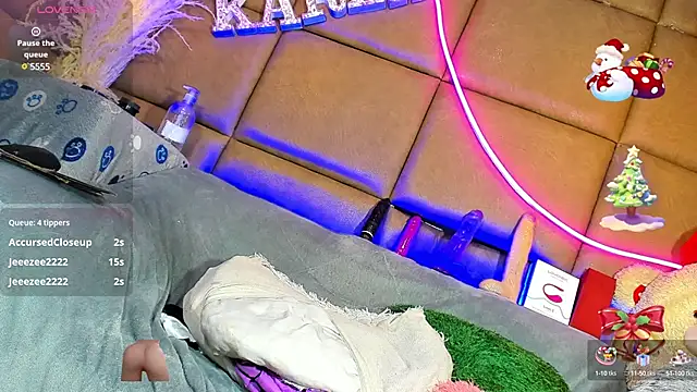 Snapshot of CelesteGill_ chatting on 12.14.24 CelesteGill online show from 12.14.24