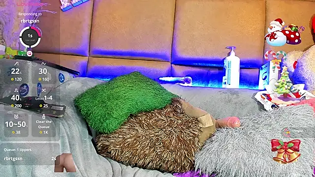 Snapshot of CelesteGill_ chatting on 12.15.24 CelesteGill online show from 12.15.24