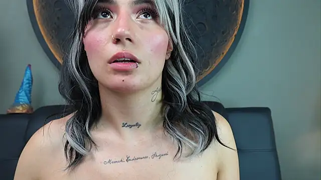 miss sharlotte18 online show from 10.30.25