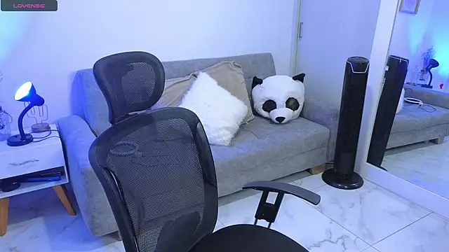 annylouis online show from 09.17.25