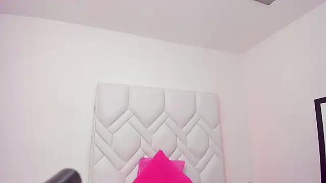 Mature Hard online show from 03.18.25