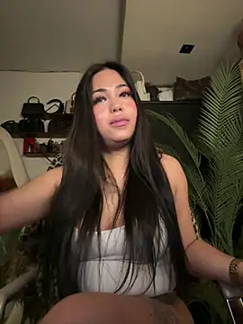 BigDominaMia online show from 04.20.26