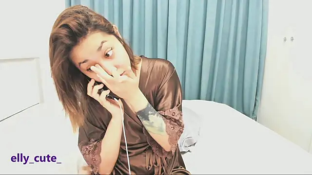 Elly Cute online show from 11.04.25