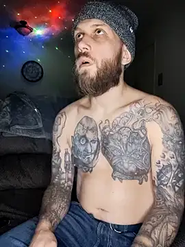 Snapshot of Tatted_Hunk chatting on 01.14.25 Tatted Hunk online show from 01.14.25
