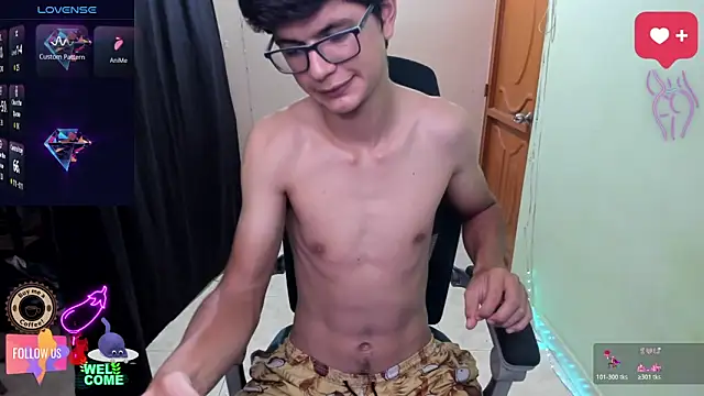 Snapshot of GoldenProject chatting on 11.08.25 GoldenProject online show from 11.08.25