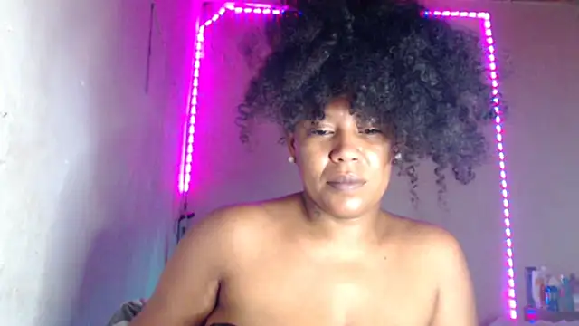 Snapshot of cherry_cleou chatting on 04.26.26 cherry cleou online show from 04.26.26
