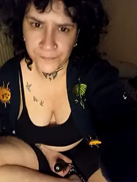 callmelouve online show from 10.23.25