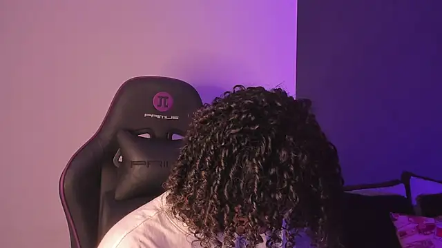 Lucas eevans online show from 02.10.25