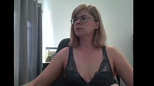 Snapshot of SavannaGirly chatting on 03.01.25 SavannaGirly online show from 03.01.25