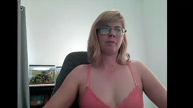 Snapshot of SavannaGirly chatting on 03.12.25 SavannaGirly online show from 03.12.25