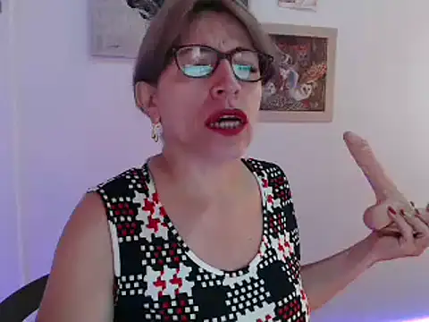 Snapshot of Chayla_Ruiz chatting on 12.20.24 Chayla Ruiz online show from 12.20.24