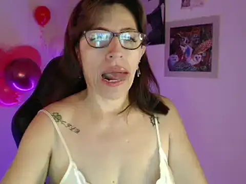 Snapshot of Chayla_Ruiz chatting on 02.14.25 Chayla Ruiz online show from 02.14.25