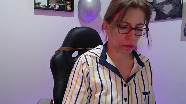 Snapshot of Chayla_Ruiz chatting on 03.19.25 Chayla Ruiz online show from 03.19.25