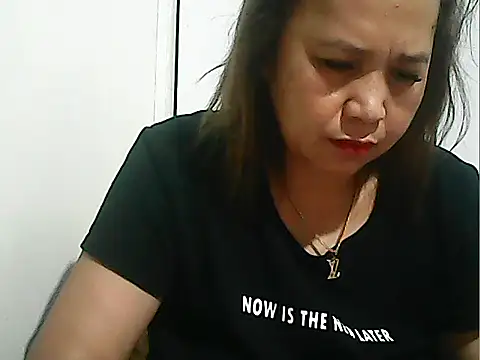 Lhadycarolyn online show from 11.29.25