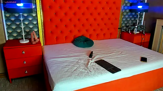 Snapshot of VallerieJones chatting on 11.14.25 VallerieJones online show from 11.14.25