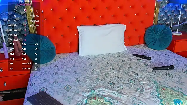 VallerieJones online show from 04.09.26