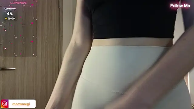 Snapshot of LisaSweetie chatting on 12.07.24 LisaSweetie online show from 12.07.24