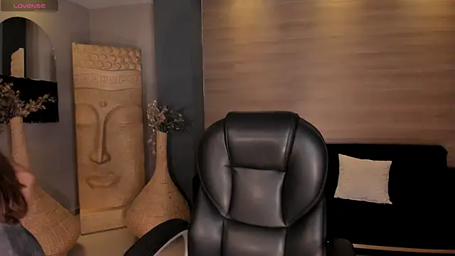 Snapshot of MaryLewis_ chatting on 06.22.26 MaryLewis online show from 06.22.26