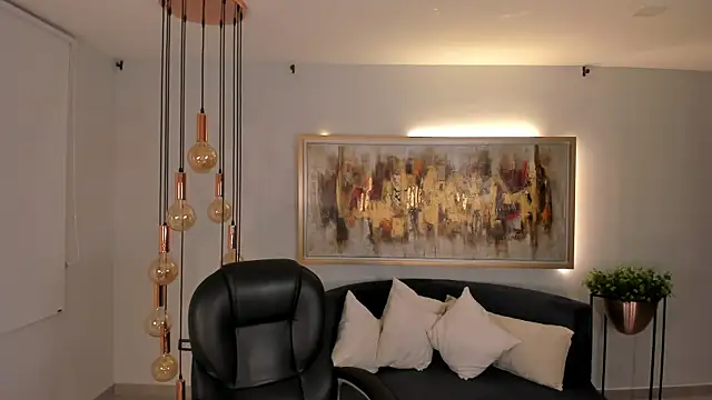 Snapshot of KateSunder chatting on 11.16.25 KateSunder online show from 11.16.25