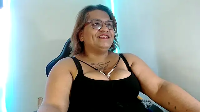 Snapshot of NAILAH_SANZ chatting on 09.21.25 NAILAH SANZ online show from 09.21.25