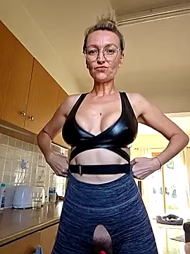 MissMialicious online show from 10.23.25